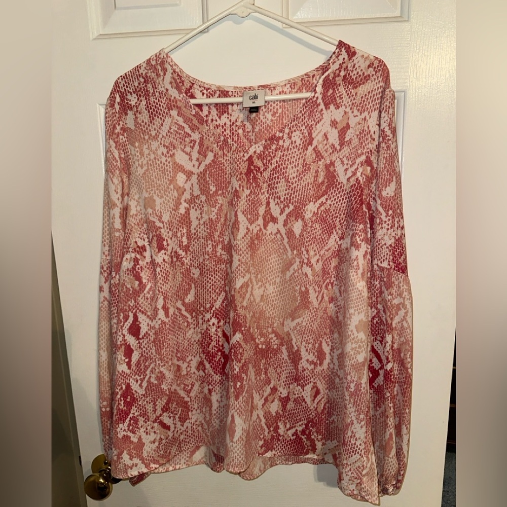CAbi Women's Red and White Blouse